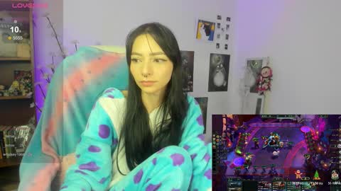 MOON  online show from December 20, 7:01 am