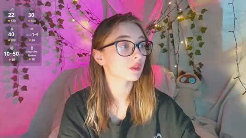 Snapshot of moonlight__lovers chatting on December 6, 11:54 am Dana online show from December 6, 11:54 am