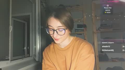 Snapshot of moonlight__lovers chatting on October 9, 10:47 pm Dana online show from October 9, 10:47 pm