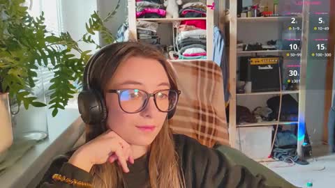 Snapshot of moonlight__lovers chatting on February 15, 10:44 am Dana online show from February 15, 10:44 am