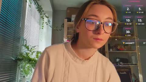 Snapshot of moonlight__lovers chatting on March 7, 12:56 pm Dana online show from March 7, 12:56 pm