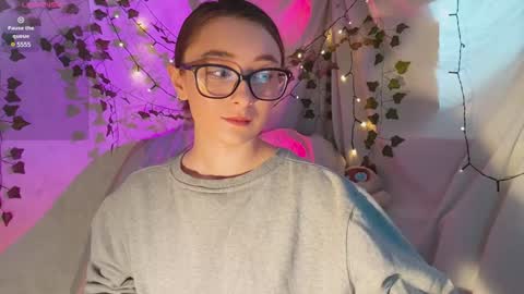 Snapshot of moonlight__lovers chatting on December 3, 10:48 am Dana online show from December 3, 10:48 am