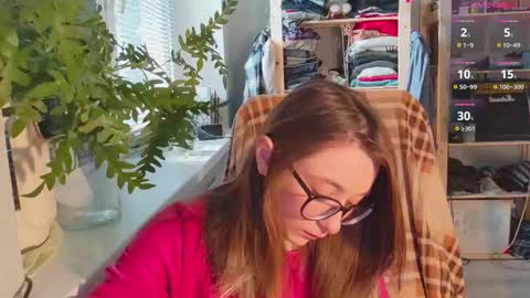 Snapshot of moonlight__lovers chatting on February 18, 11:11 am Dana online show from February 18, 11:11 am