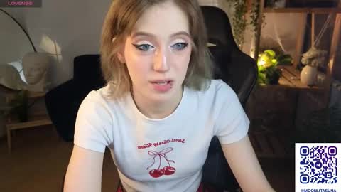 Asuna online show from November 5, 1:38 pm