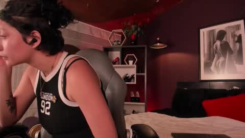 Michelle online show from February 21, 1:01 pm