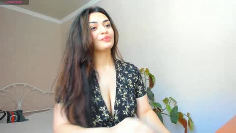 Snapshot of moroccan_diamond_ chatting on January 26, 8:57 am Medina online show from January 26, 8:57 am