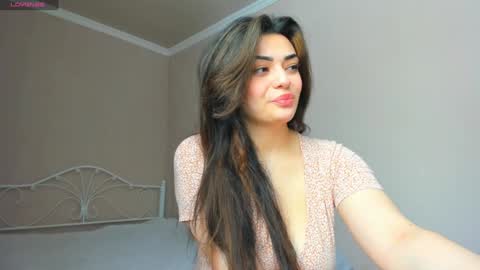 Snapshot of moroccan_diamond_ chatting on February 8, 7:59 am Medina online show from February 8, 7:59 am
