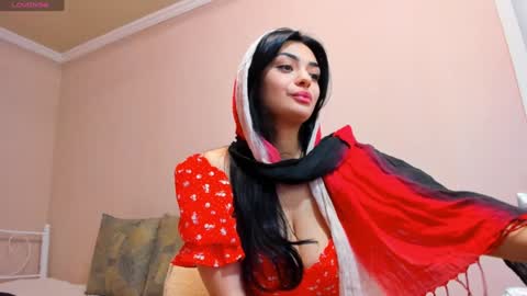 Snapshot of moroccan_diamond_ chatting on December 13, 8:43 am Medina online show from December 13, 8:43 am
