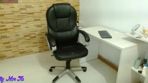 Tell me Katty  online show from January 14, 7:52 pm