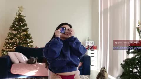 R o r i  SnapChat heyroriv2 wednesday - sunday Noon oclock mountain - 5pm mountain online show from February 7, 4:11 pm