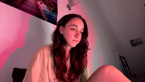 ms_sophiee online show from May 22, 8:18 pm
