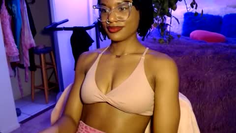 CocoSage online show from February 3, 8:01 pm