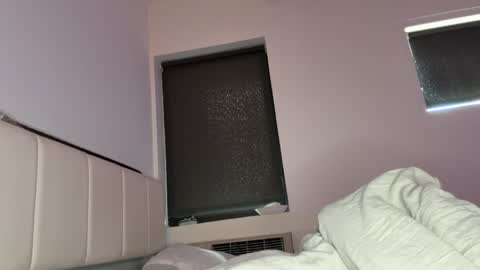 mskitty000 online show from April 4, 4:28 pm