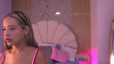 Manuela  online show from June 1, 3:08 am