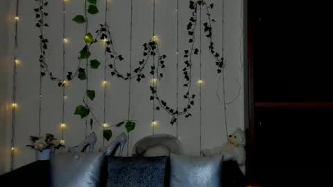 Jeneva online show from February 22, 7:15 pm