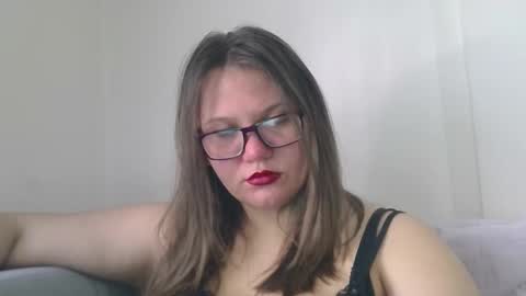 musechic_wild online show from March 9, 10:40 am