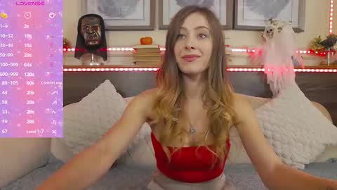 Luna  online show from November 1, 7:51 pm