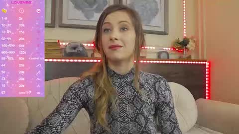 Luna  online show from November 12, 7:23 pm