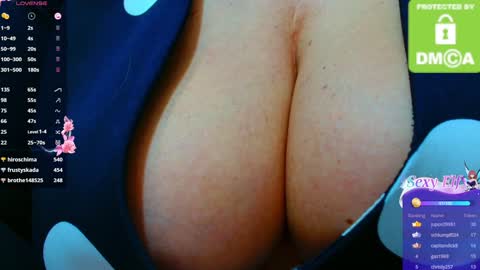 Snapshot of music_fairy chatting on December 23, 5:00 pm Lana online show from December 23, 5:00 pm