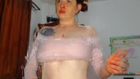     sara      i know you love me xoxox     online show from April 4, 9:02 pm