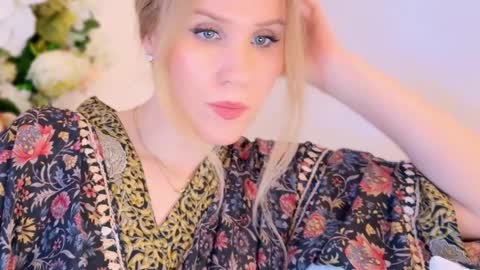 Mya-be Yours P online show from February 11, 4:56 pm