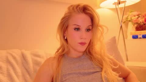 Mya-be Yours P online show from December 16, 12:16 am