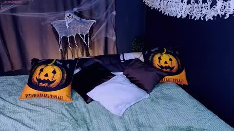 mystery_mary online show from October 24, 11:39 am