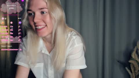 Olivia or just olive online show from October 31, 8:02 pm