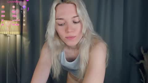 Olivia or just olive online show from December 4, 7:47 pm