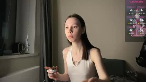 Snapshot of na_prikole_ chatting on March 4, 8:05 pm Vanessa and Julia online show from March 4, 8:05 pm