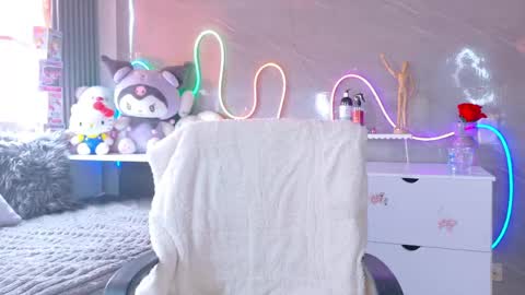 naaomi_cute online show from April 5, 8:08 pm