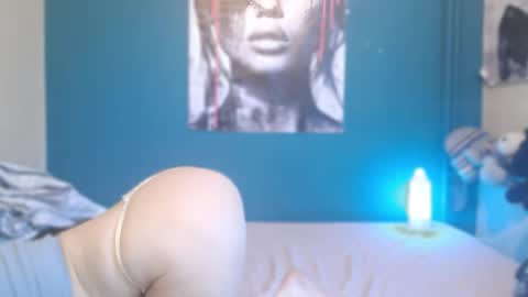 nadinnnea online show from March 18, 10:31 am