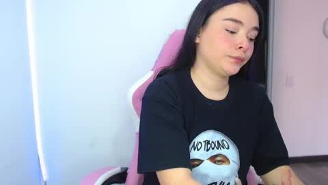 nahia cute     only   online show from December 18, 7:07 pm