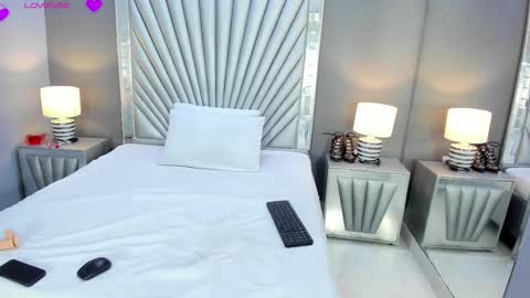 Snapshot of nahiaragray chatting on October 16, 11:29 pm Nahiara Gray online show from October 16, 11:29 pm