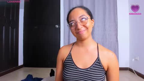 Laura online show from October 1, 1:10 am