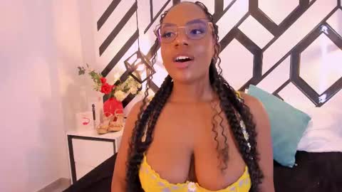 Nahomi online show from March 4, 1:50 pm