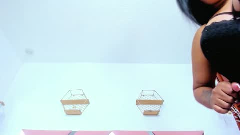 Nahomy online show from February 16, 8:20 pm