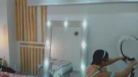 Snapshot of nai_blue chatting on October 2, 5:01 am nai_blue online show from October 2, 5:01 am