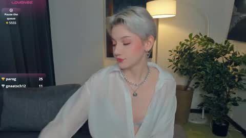 Kate online show from November 12, 2:26 pm