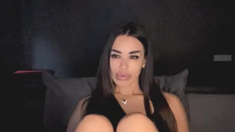 Lady online show from May 19, 1:40 pm
