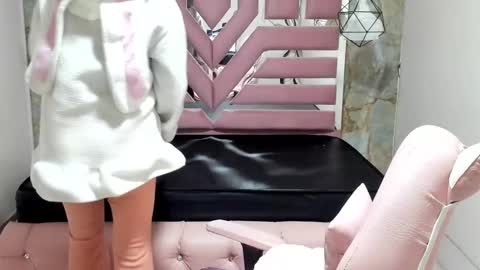 nami_usagi online show from January 8, 11:54 am