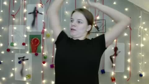 Nana online show from November 12, 9:07 am