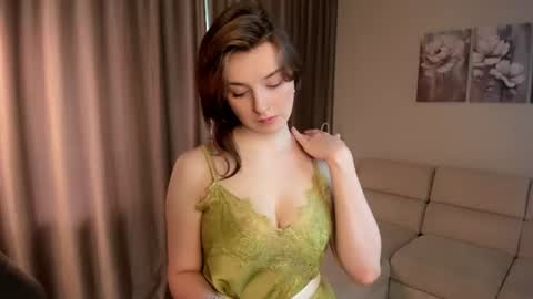 Kiana online show from July 19, 8:38 am