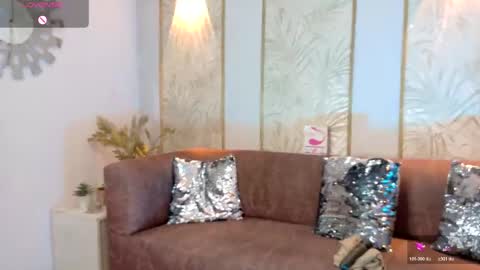 nanasofia_ online show from May 5, 12:19 pm