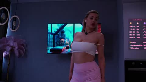 Mary online show from May 31, 2:56 pm