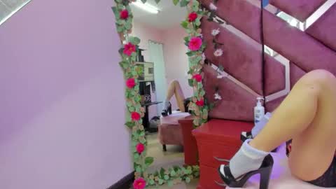 nanis james15 online show from May 5, 3:09 am
