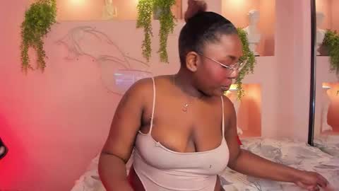 nanymoreno online show from November 6, 2:12 pm