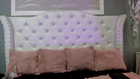 naomi online show from September 12, 2:24 pm