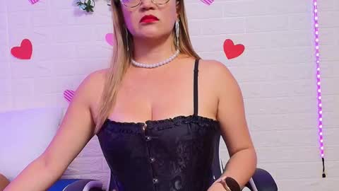 Naomi online show from September 25, 5:22 pm