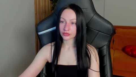 Naomi online show from March 2, 7:15 am